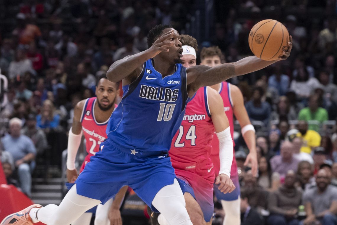 Dallas brez Dončića s točko razlike izgubil v Clevelandu
