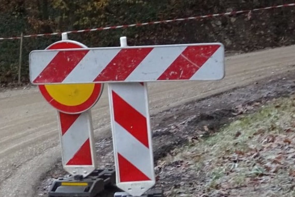 Cesta Spodnja Idrija-Godovič zaradi del naslednji dve nedelji zaprta