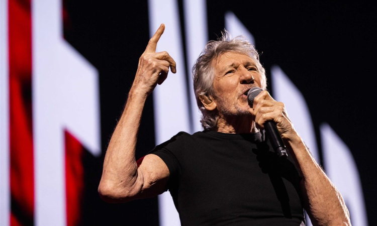 Roger Waters v policijski preiskavi, sam očitke o antisemitizmu zanika 