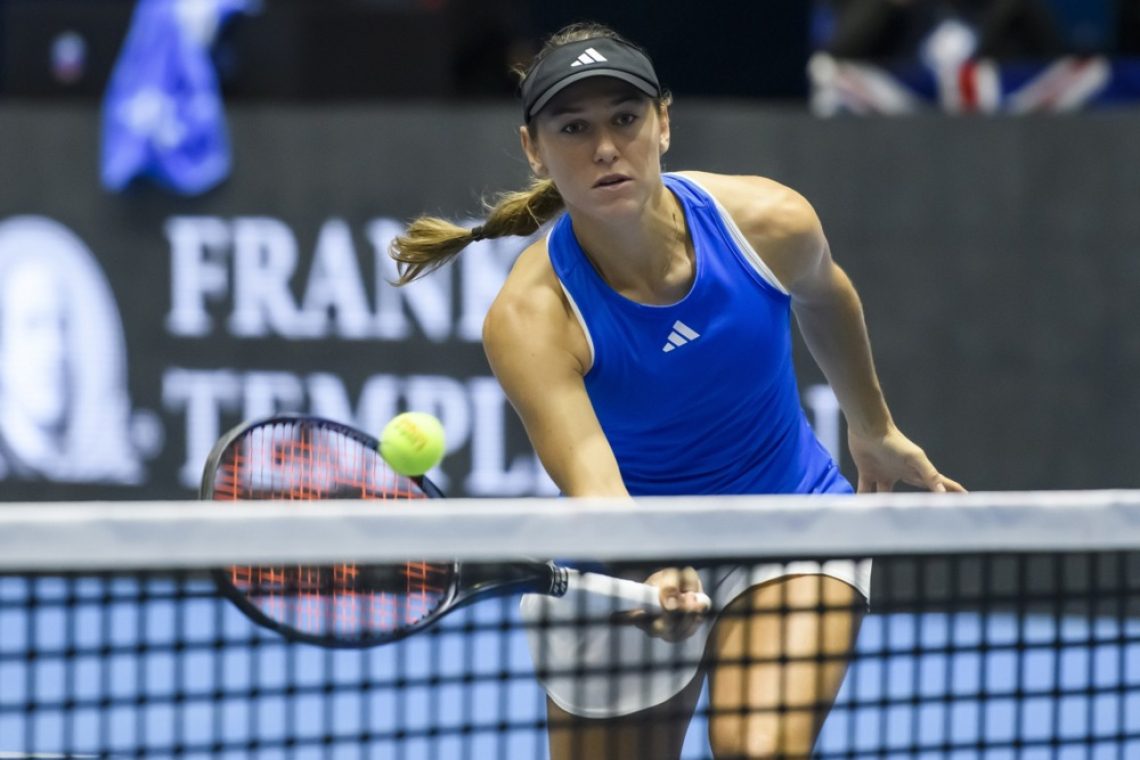 Poškodba Jelene Ribakine Sloveniji na stežaj odpira vrata v polfinale pokala BJK