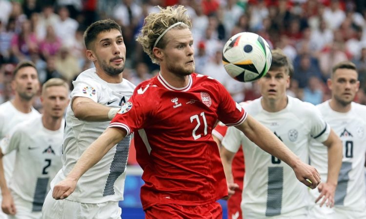 Slovenska nogometna reprezentanca za uvod EP igrala 1:1 z Dansko