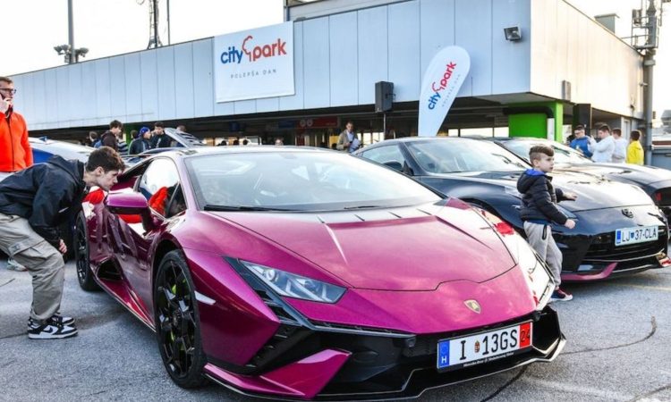 Dobrodelni avtomobilski spektakel v Cityparku: več kot 250 eksotičnih vozil za dober namen