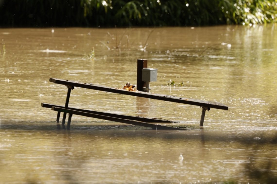 Poplave v Manchestru, prihajajo snežne nevihte