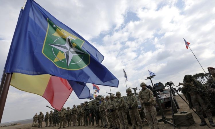 Zaskrbljeni NATO izvaja vaje v Romuniji