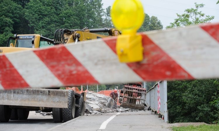 Zapora dela Podutiške ceste zaradi del na komunalni infrastrukturi
