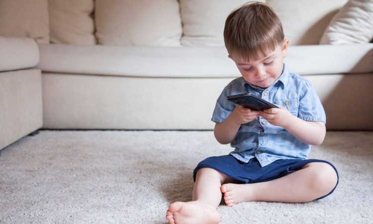 Logout odpira vrata v svet varne rabe interneta