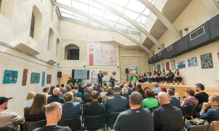 Novo mesto prejelo posebno priznanje za prenovo Fichtenauove hiše