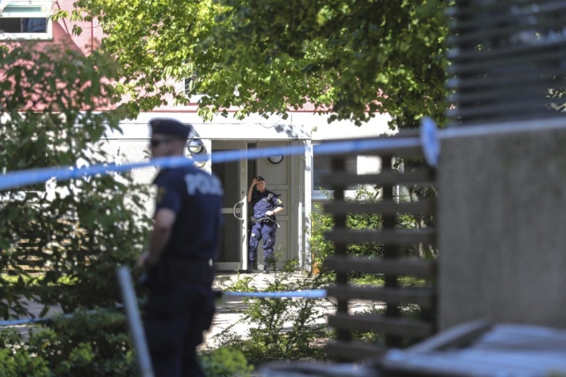 V streljanju v Göteborgu umrla dva moška, policija sumi na obračun tolp