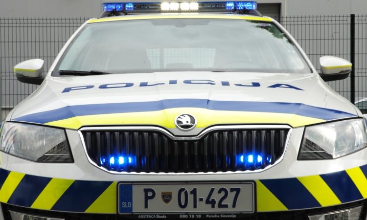 Prometna nesreča v Velikih Malencah terjala življenje 28-letnega voznika