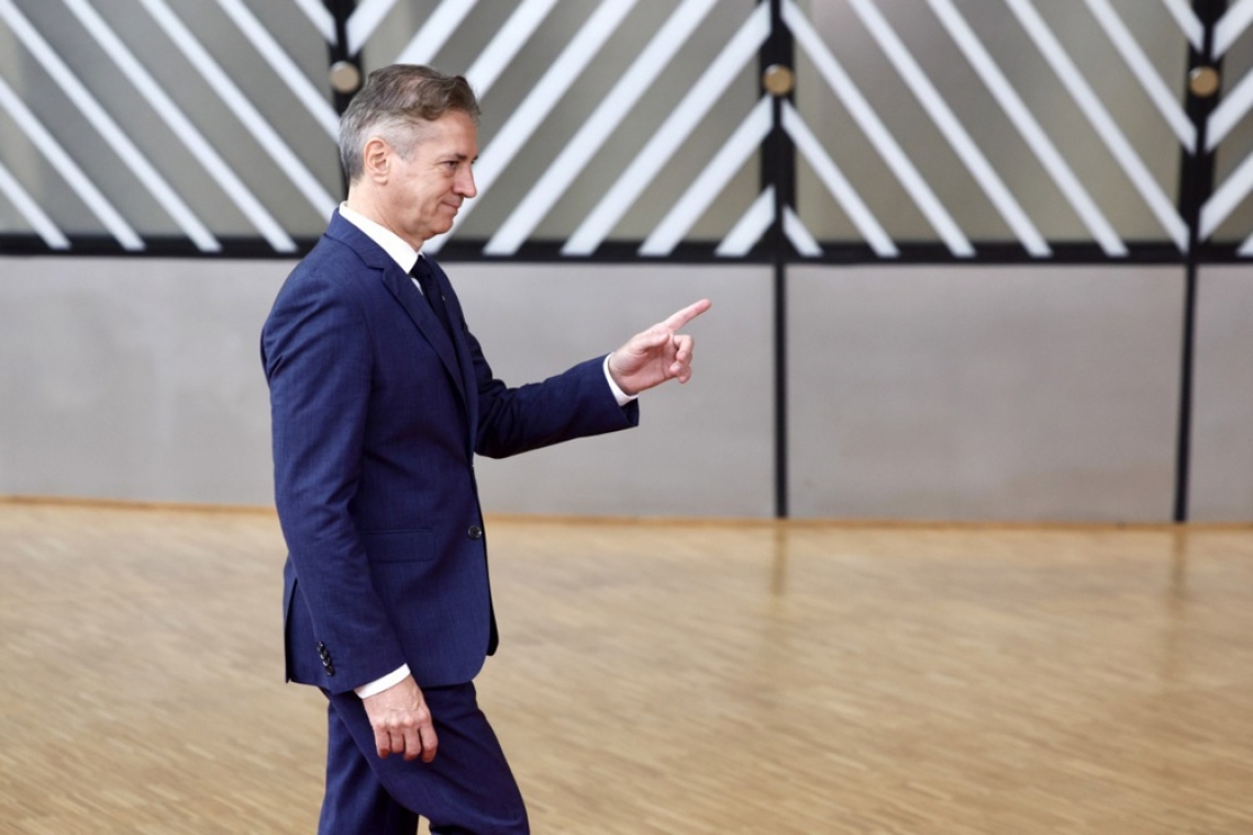 KPK v zadevi Karigador zaznala možno nasprotje interesov, opozicija poziva Goloba k odstopu