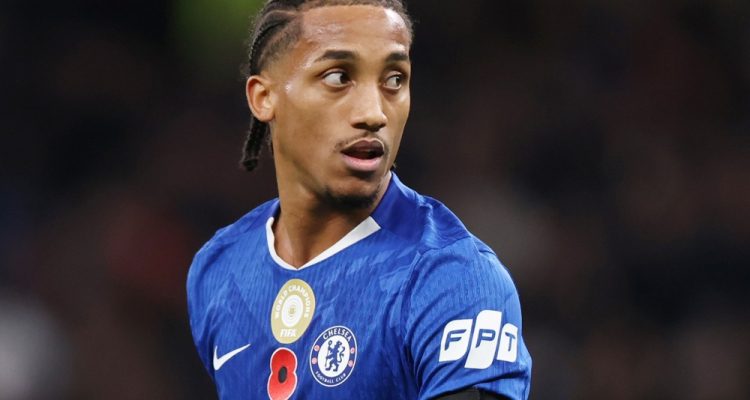 Chelsea le do točke pri Qarabagu