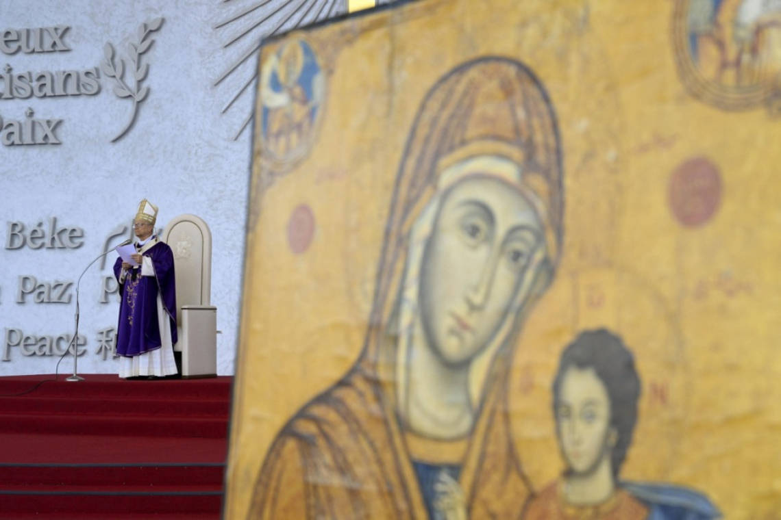Vatikan ostaja pri odločitvi, da ženske ne bodo diakoninje