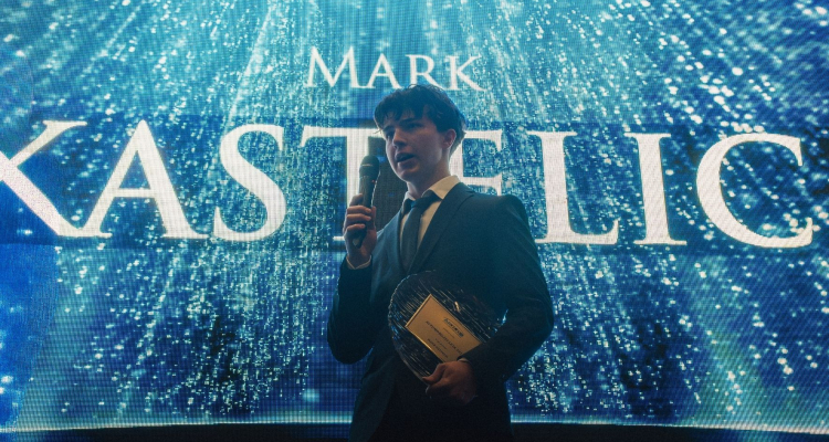 Mark Kastelic prejel naslov avtomobilista leta 2025