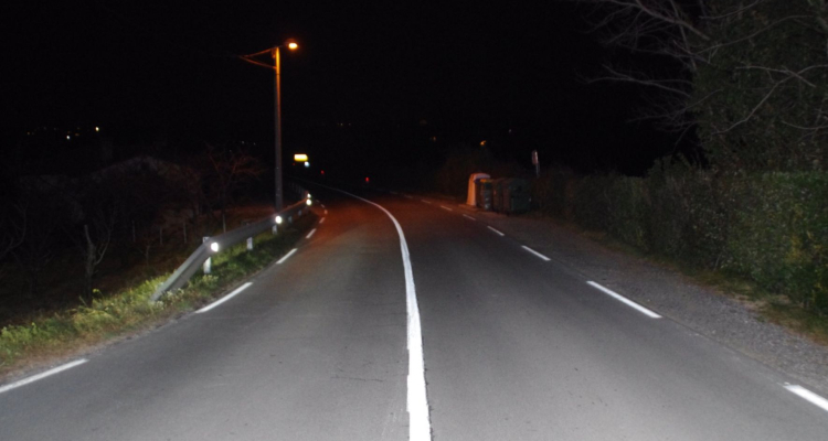 Policija išče voznika, ki je po trčenju s pešcem pobegnil s kraja nesreče