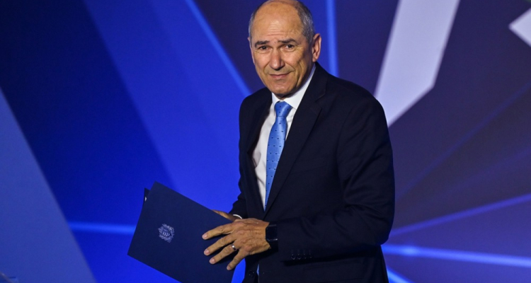 Potrjenih 15 ministrskih kandidatov nove Janševe vlade