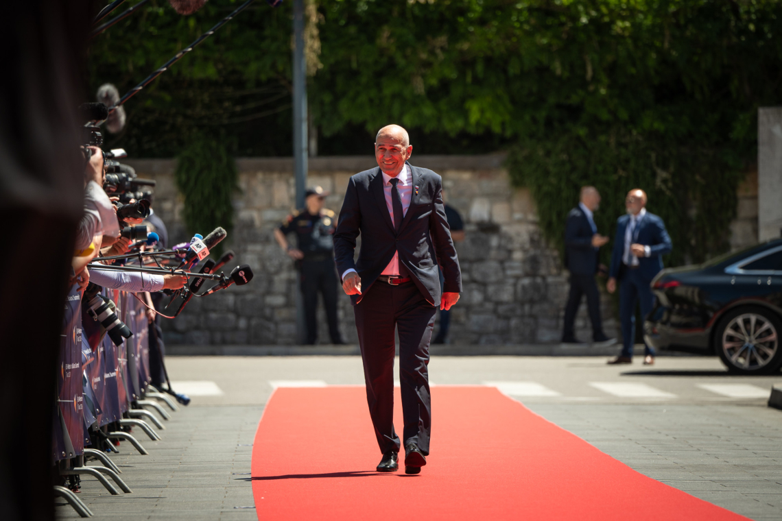 Janša v Tivtu podprl hitrejšo širitev Evropske unije